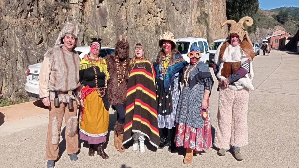 Carnaval Jurdano 2026 en Azabal: Crónica de una Fiesta Ancestral Marcada por el Éxito Popular y la Tensión Institucional