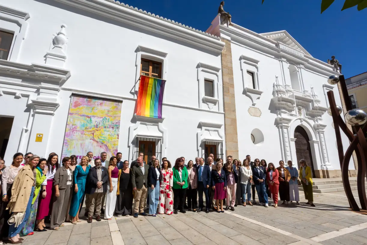 Acto institucional por el Día contra la LGTBIfobia en Extremadura