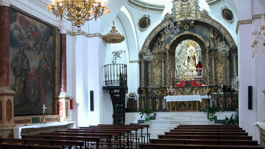 Ermita de Nuestra Señora de los Remedios en Fregenal de la Sierra tras el robo sacrílego